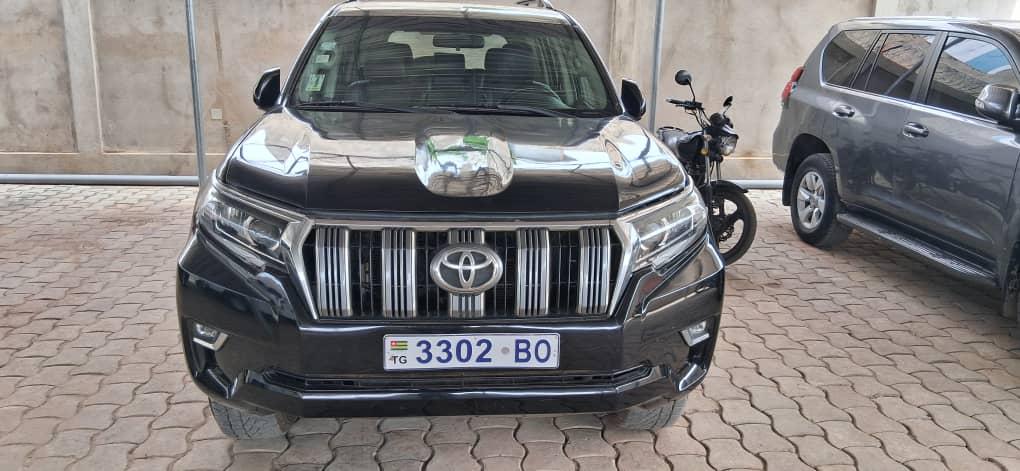 TOYOTA LAND CRUISER